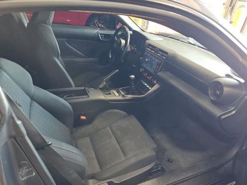 Used 2023 Toyota GR86 RWD image 8