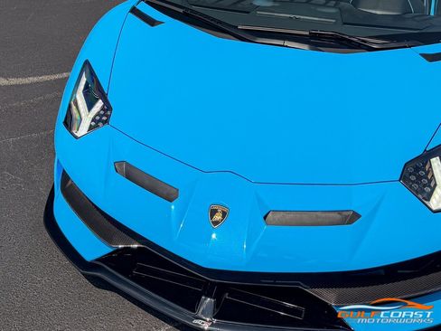 Used 2021 Lamborghini Aventador SVJ AWD/4WD image 4