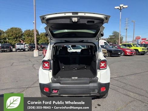 Used 2015 Jeep Renegade Trailhawk w/ Premium Leather Group AWD/4WD image 30