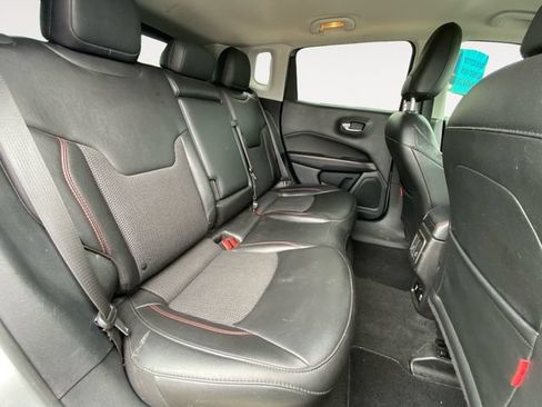Used 2020 Jeep Compass Trailhawk AWD/4WD image 14