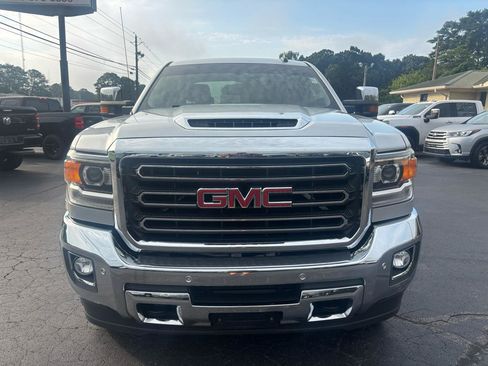 Used 2018 GMC Sierra 2500 SLT w/ Duramax Plus Package AWD/4WD image 2