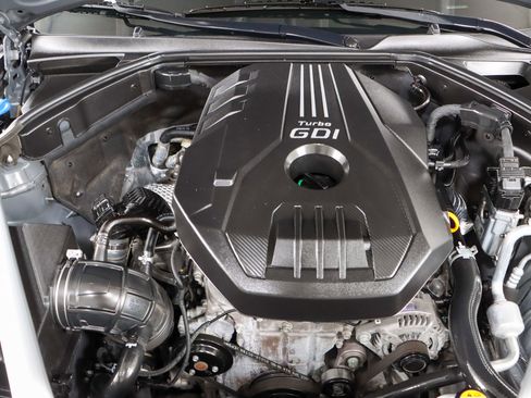 Used 2022 Genesis G70 2.0T w/ Prestige Package image 29