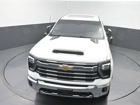 Used 2024 Chevrolet Silverado 2500 LTZ w/ LTZ Convenience Package image 28