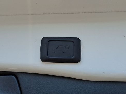 Certified 2024 Toyota RAV4 XLE w/ Convenience Package AWD/4WD image 32