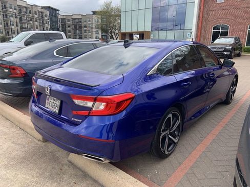 Used 2022 Honda Accord Sport image 3