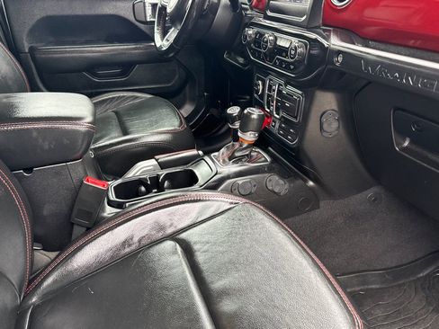 Used 2019 Jeep Wrangler Unlimited Rubicon w/ Steel Bumper Group image 18
