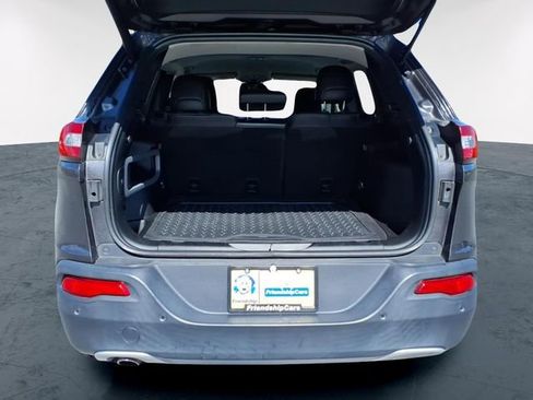 Used 2018 Jeep Cherokee Limited image 9