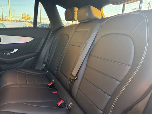 Used 2021 Mercedes-Benz GLC 300 4MATIC image 19