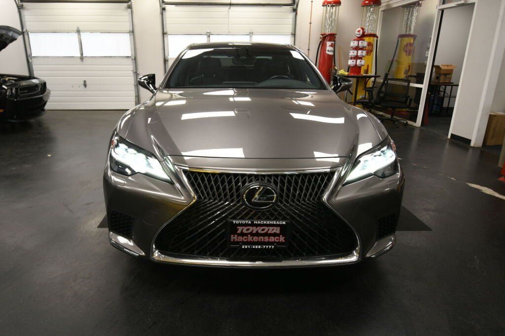 Used 2023 Lexus LS 500 AWD image 3