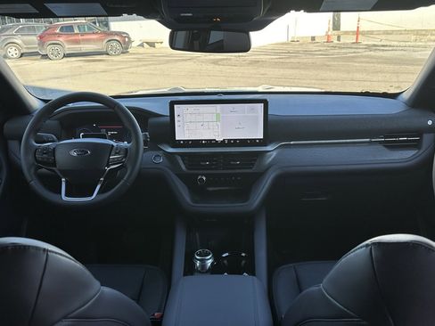 New 2026 Ford Explorer Platinum image 25