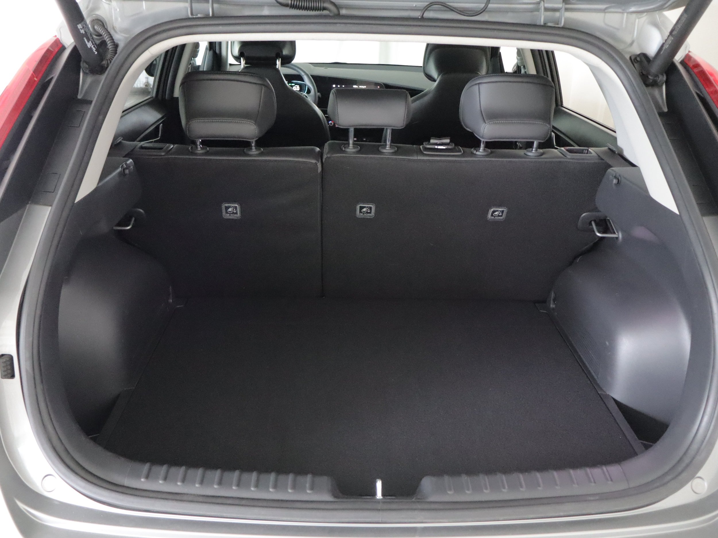 Used 2023 Kia Niro SX Touring FWD image 20