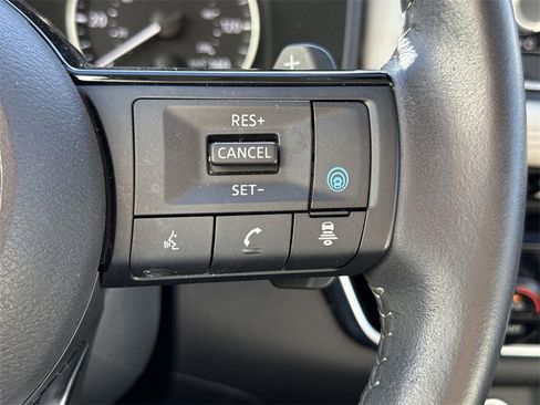 Used 2023 Nissan Rogue SL image 35