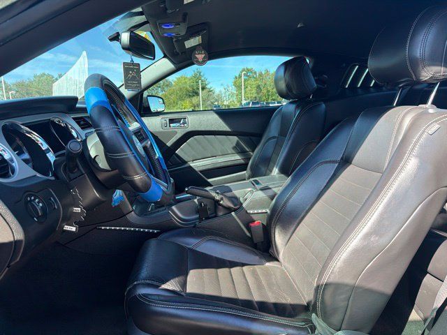 Used 2013 Ford Mustang GT Premium w/ Electronics Pkg RWD image 17