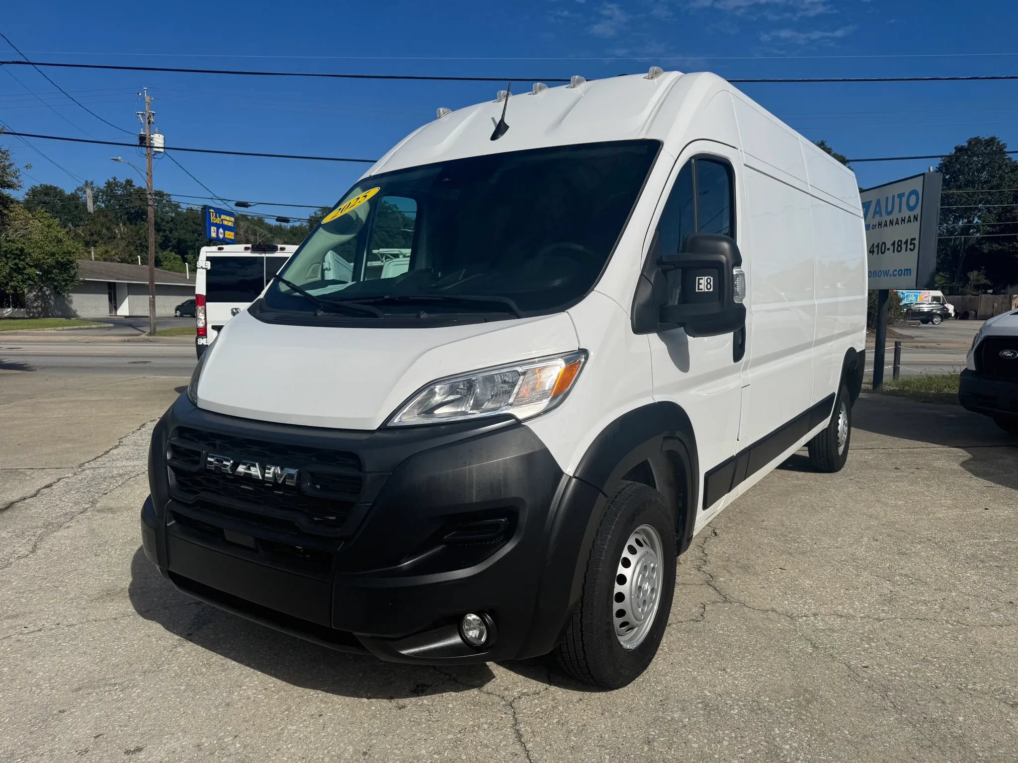 Used 2025 RAM ProMaster 2500 w/ Convenience Group FWD image 4