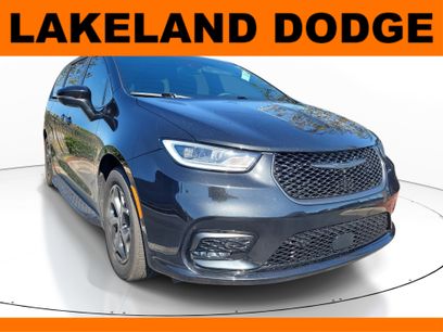 Used 2023 Chrysler Pacifica Touring-L w/ S Appearance Package