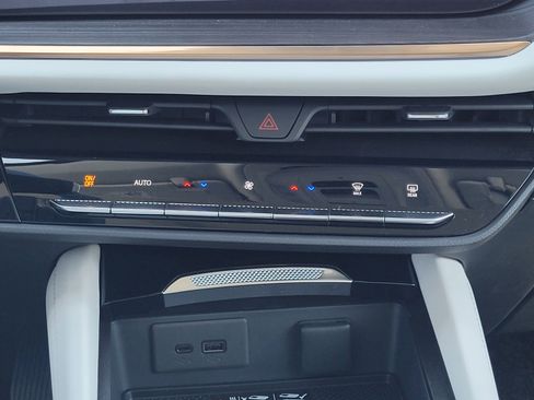 New 2025 Buick Envision Avenir image 16