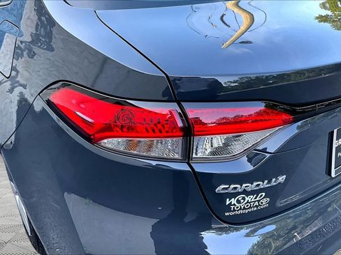 Certified 2025 Toyota Corolla LE FWD image 29