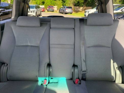 Used 2006 Toyota Highlander 2WD V6 image 33
