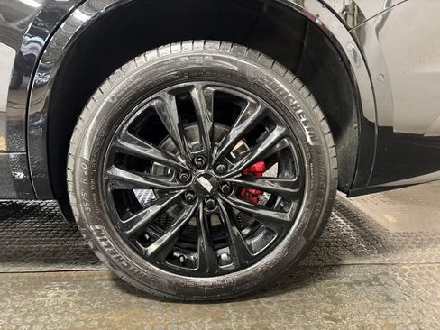 Certified 2024 Cadillac XT6 Sport w/ Technology Package AWD/4WD image 5