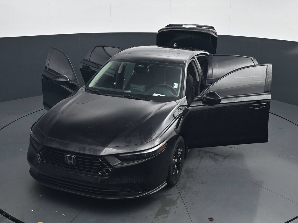 Used 2025 Honda Accord SE image 47