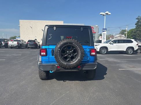 Used 2023 Jeep Wrangler Unlimited w/ Cold Weather Group AWD/4WD image 3