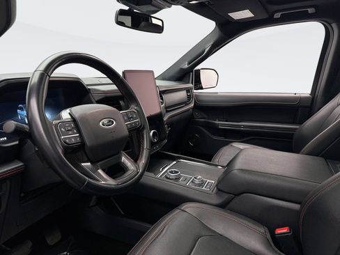 Used 2022 Ford Expedition Max Limited image 10