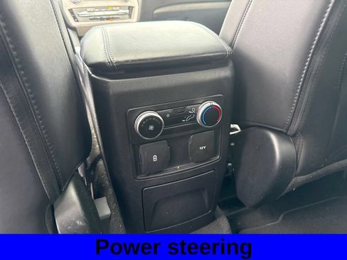Used 2023 Ford Explorer XLT w/ Equipment Group 202A AWD/4WD image 7