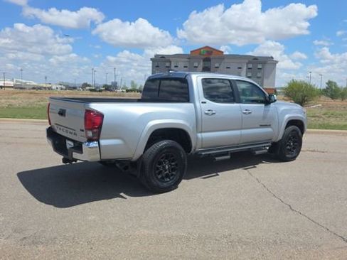 Used 2022 Toyota Tacoma SR5 image 6