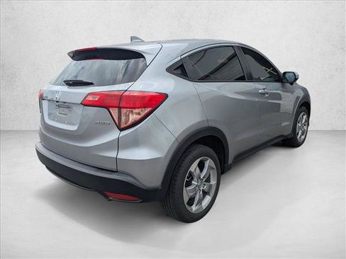 Used 2017 Honda HR-V EX image 5