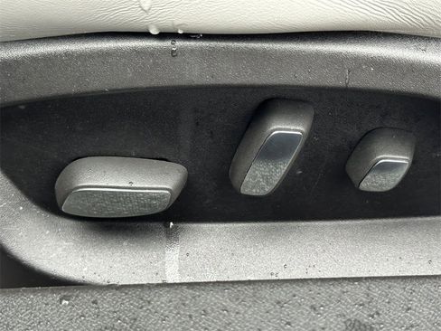 Used 2015 Chevrolet Corvette Stingray Coupe w/ 3LT Preferred Equipment Group image 19