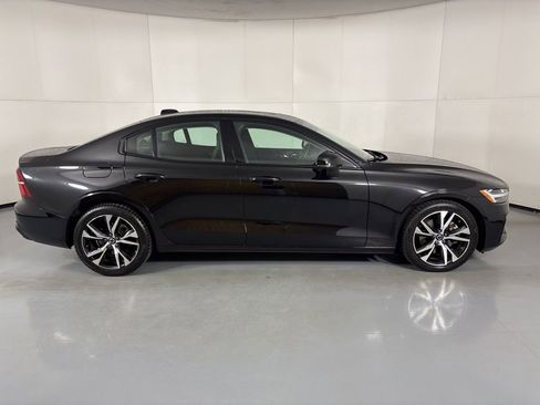 Used 2024 Volvo S60 B5 Core image 11