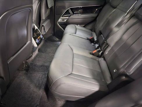 Used 2023 Land Rover Range Rover SE AWD/4WD image 17