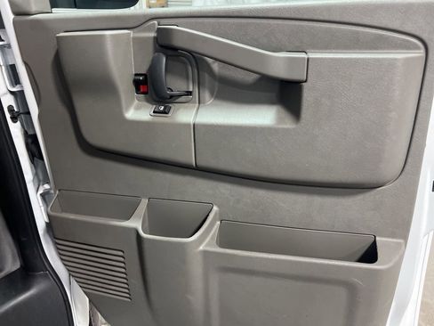 Used 2024 Chevrolet Express 2500 w/ Driver Convenience Package image 9