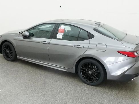 New 2026 Toyota Camry SE image 5