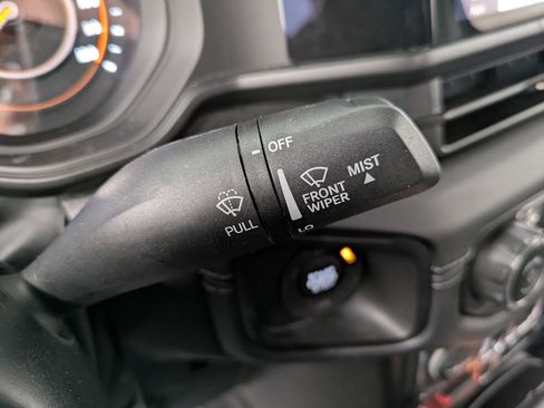Used 2025 Jeep Gladiator Mojave AWD/4WD image 20