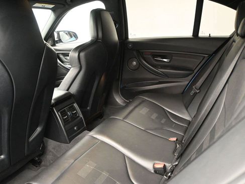 Used 2018 BMW M3 RWD image 13