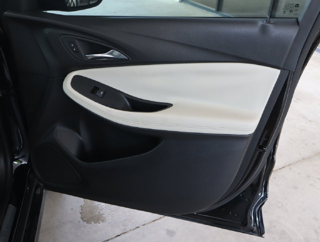 Used 2022 Buick Encore GX Essence w/ Advanced Technology Package FWD image 45