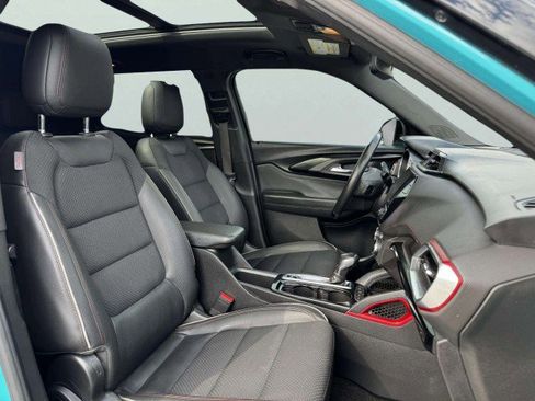 Used 2021 Chevrolet TrailBlazer RS w/ Sun and Liftgate Package image 46