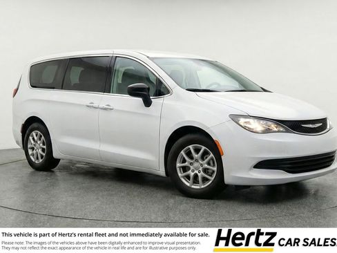 Used 2024 Chrysler Voyager LX image 1