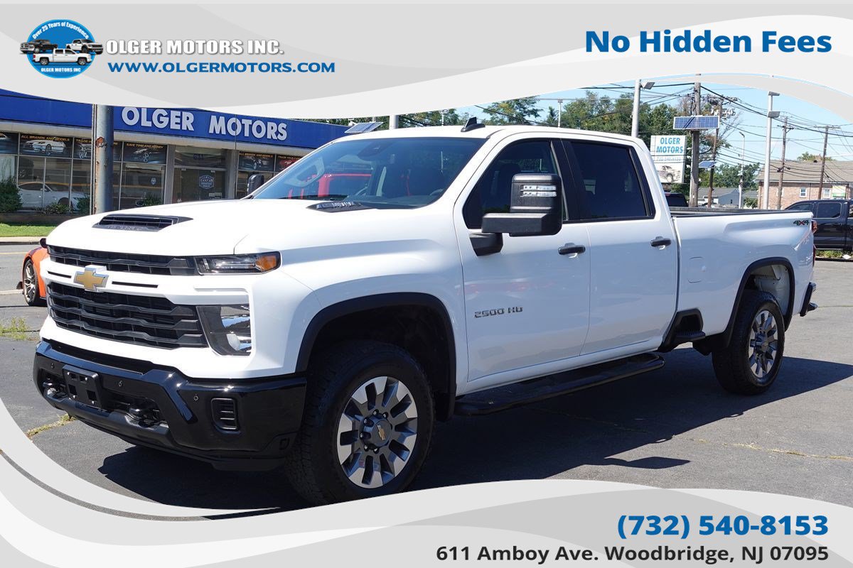 Used 2025 Chevrolet Silverado 2500 Custom w/ Custom Value Package AWD/4WD image 1