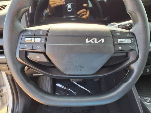 Used 2025 Kia K4 FWD image 25