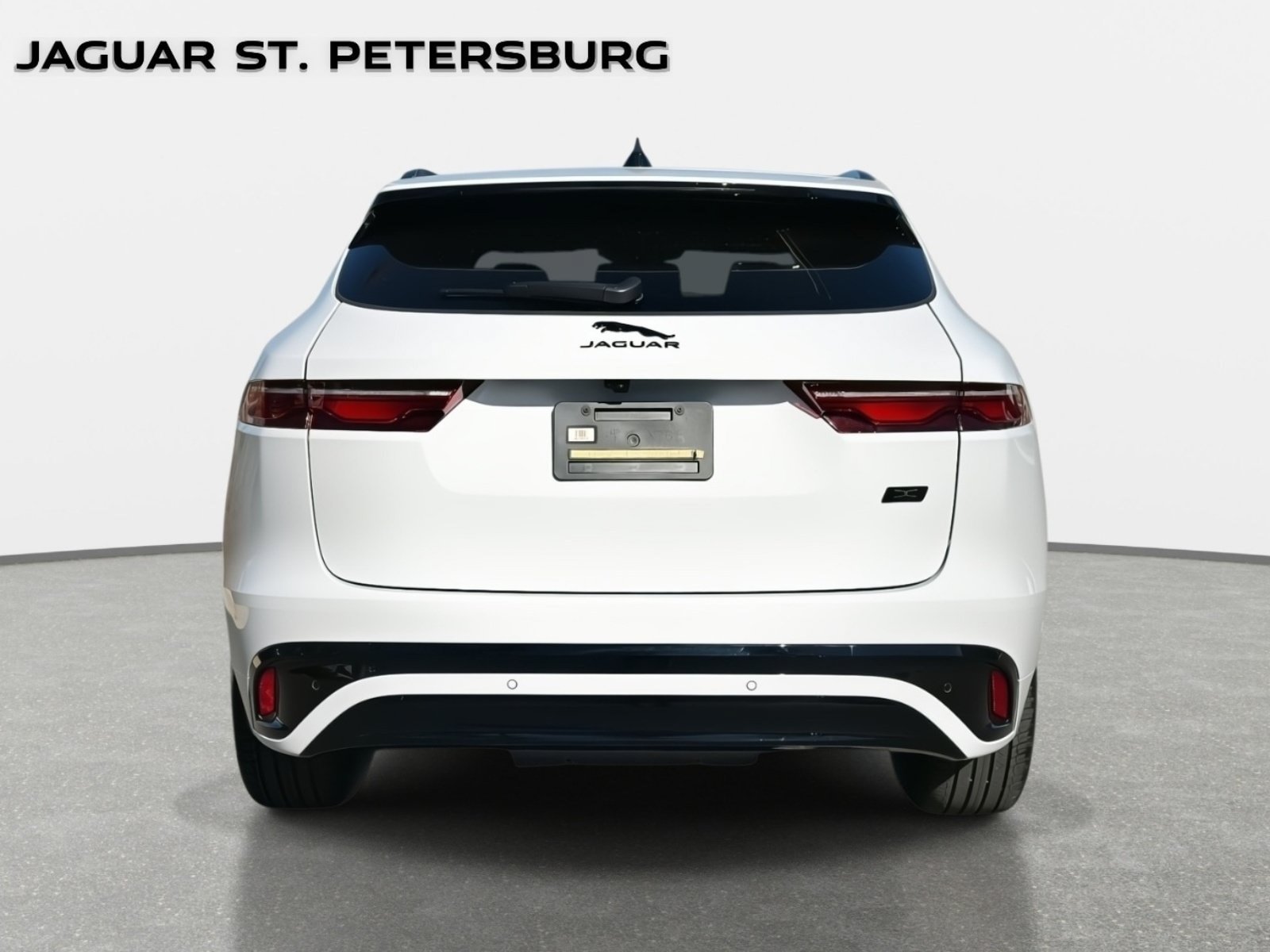 Used 2026 Jaguar F-PACE R-Dynamic S AWD/4WD image 3