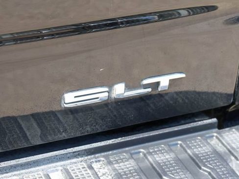 Used 2024 GMC Sierra 1500 SLT w/ SLT Premium Plus Package AWD/4WD image 9