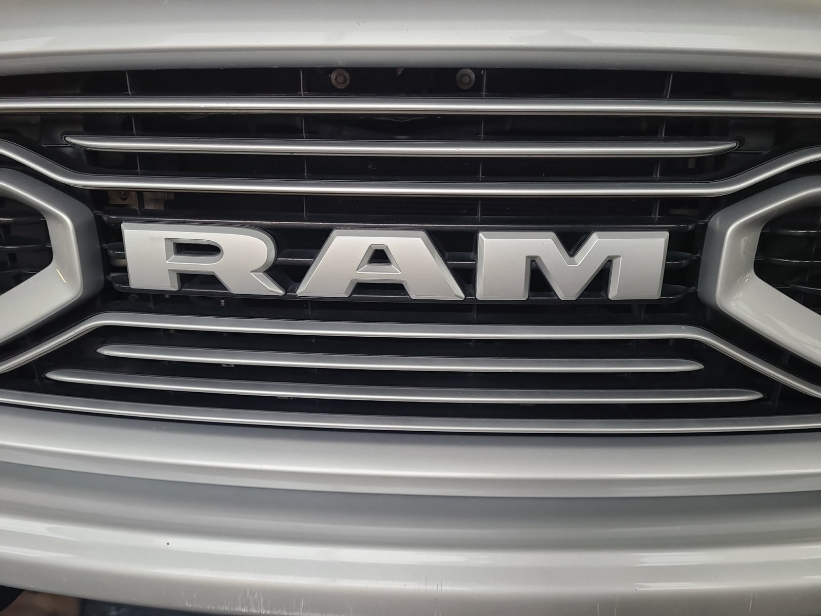 Used 2018 RAM 2500 Laramie w/ Sport Appearance Group AWD/4WD image 23