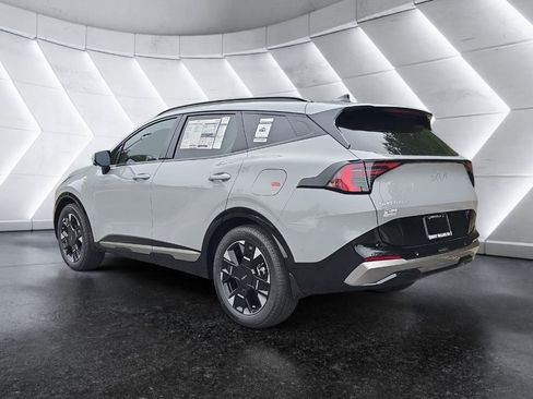 New 2026 Kia Sportage SX FWD image 3