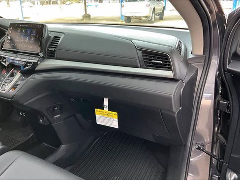 Used 2026 Honda Odyssey EX-L image 17