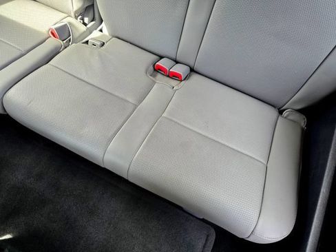Used 2015 Toyota Sequoia Platinum AWD/4WD image 40