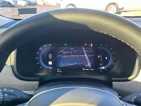 Used 2023 Volvo S90 B6 Plus image 24