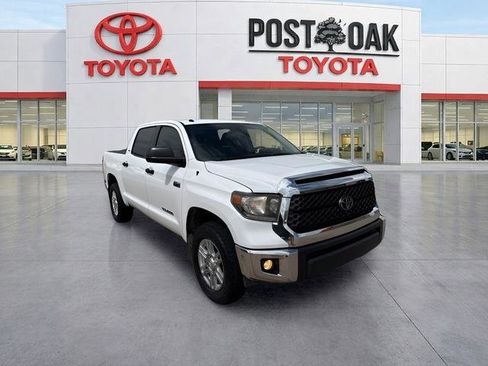 Used 2019 Toyota Tundra SR5 w/ SR5 Upgrade Package image 2