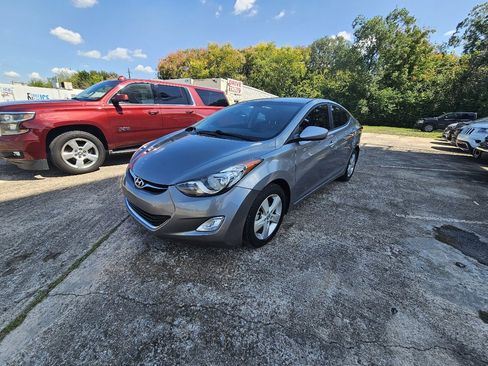 Used 2013 Hyundai Elantra GLS w/ Preferred Pkg image 3